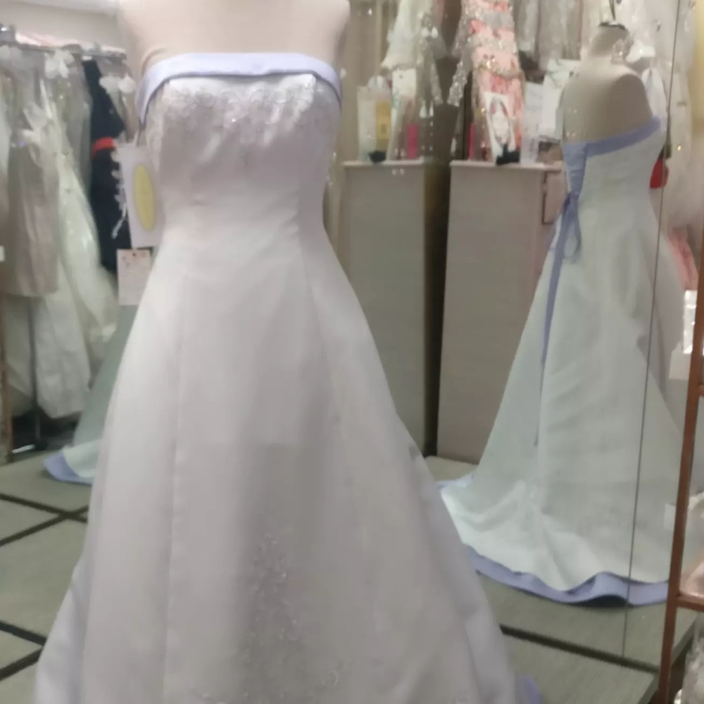 Wedding dress